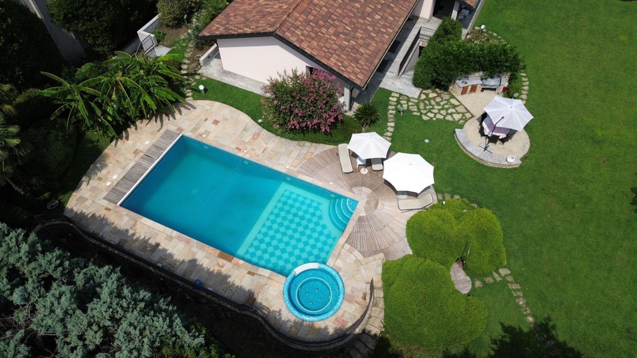 Zu verkaufen villa in stadt Calco Lombardia foto 15