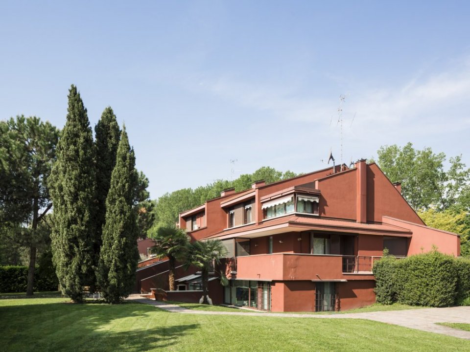 A vendre villa in ville Basiglio Lombardia foto 2