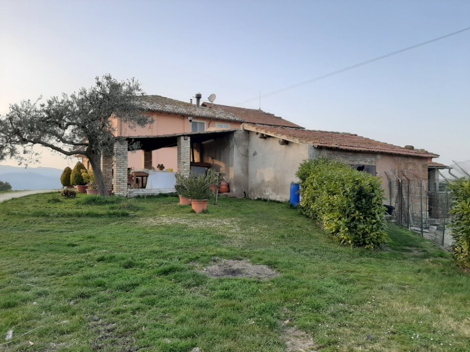For sale cottage in quiet zone Spoleto Umbria foto 17