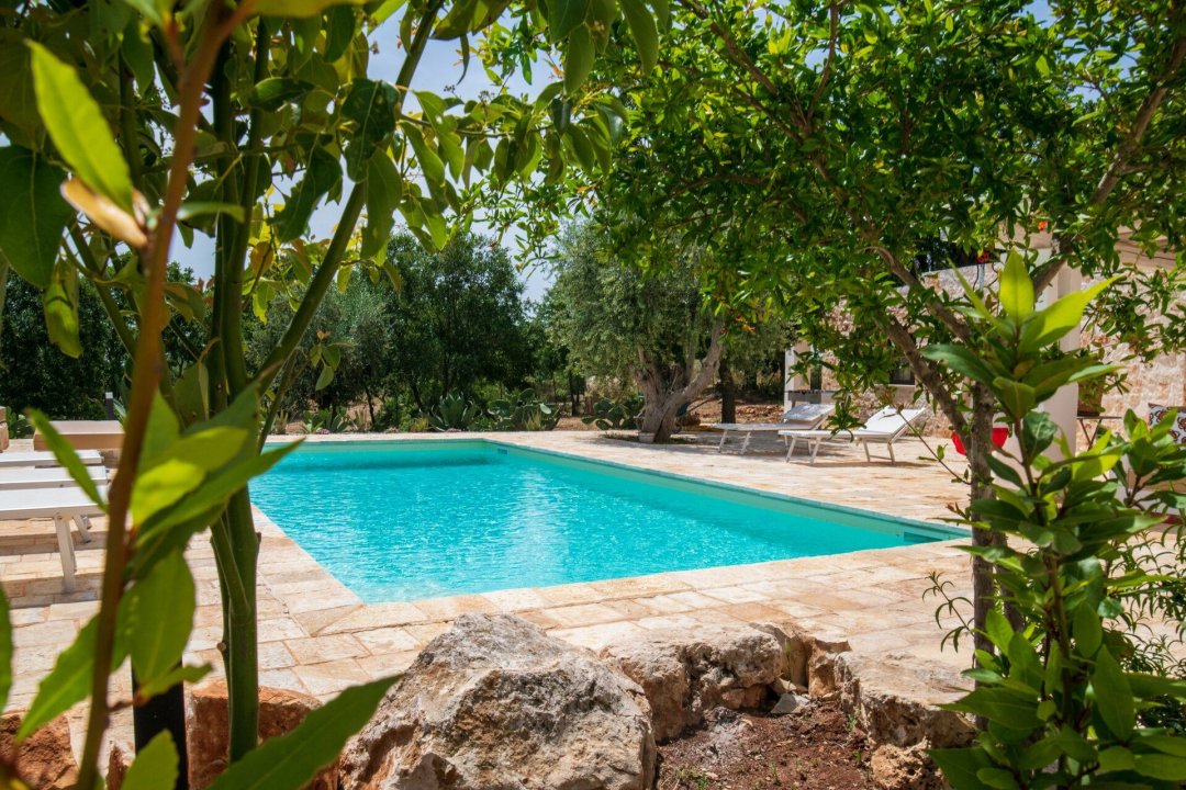 Se vende villa in zona tranquila Ostuni Puglia foto 7