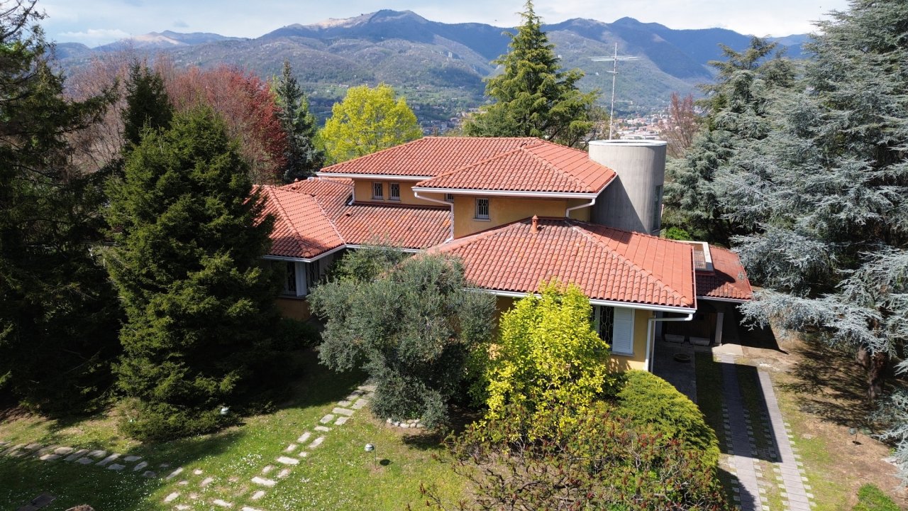 A vendre villa by the lac Monguzzo Lombardia foto 9
