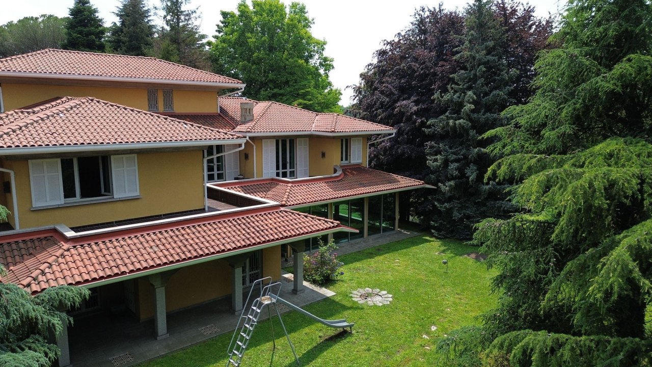 A vendre villa by the lac Monguzzo Lombardia foto 4