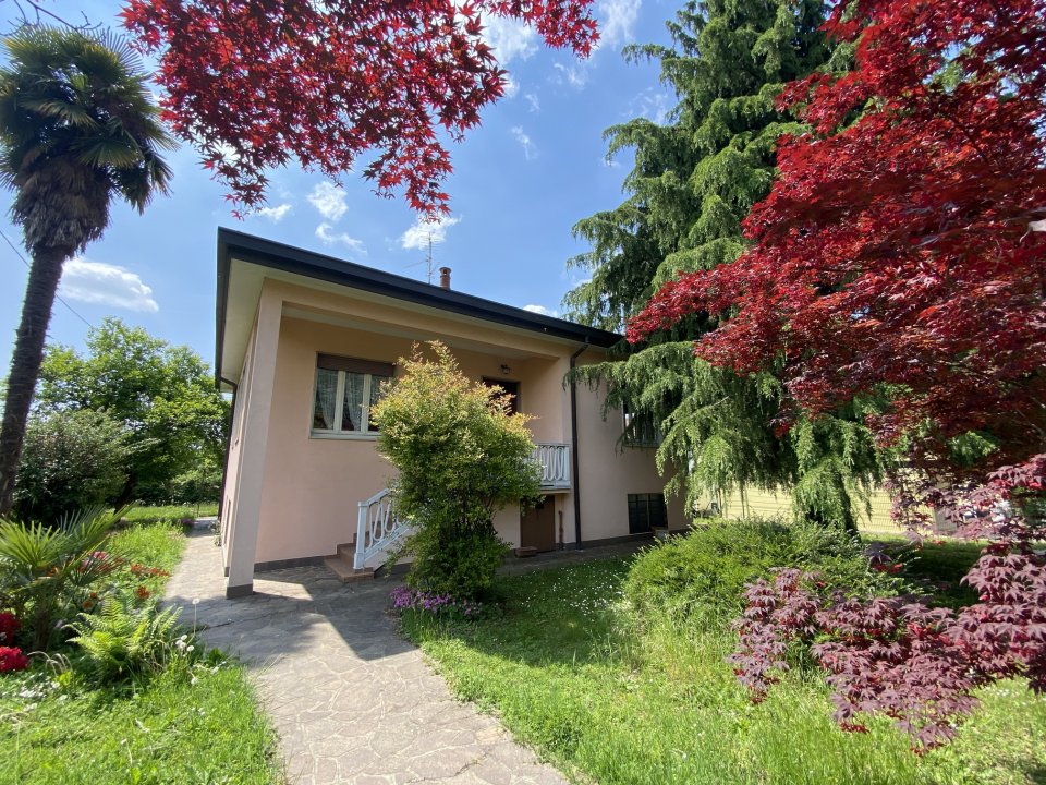 A vendre villa in zone tranquille Bernareggio Lombardia foto 6