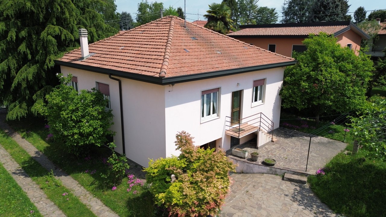 A vendre villa in zone tranquille Bernareggio Lombardia foto 10