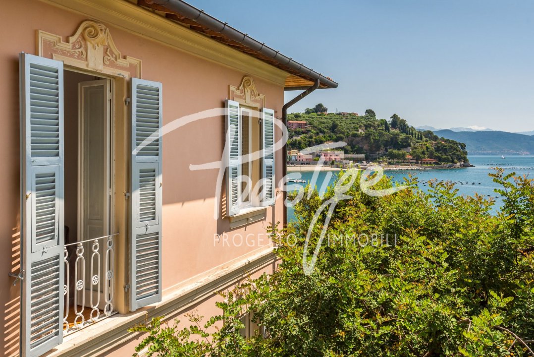 For sale villa by the sea Portovenere Liguria foto 48