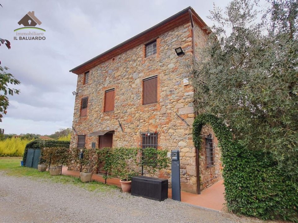 For sale cottage in quiet zone Capannori Toscana foto 5