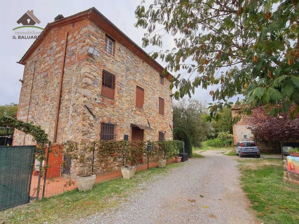 For sale cottage in quiet zone Capannori Toscana foto 7