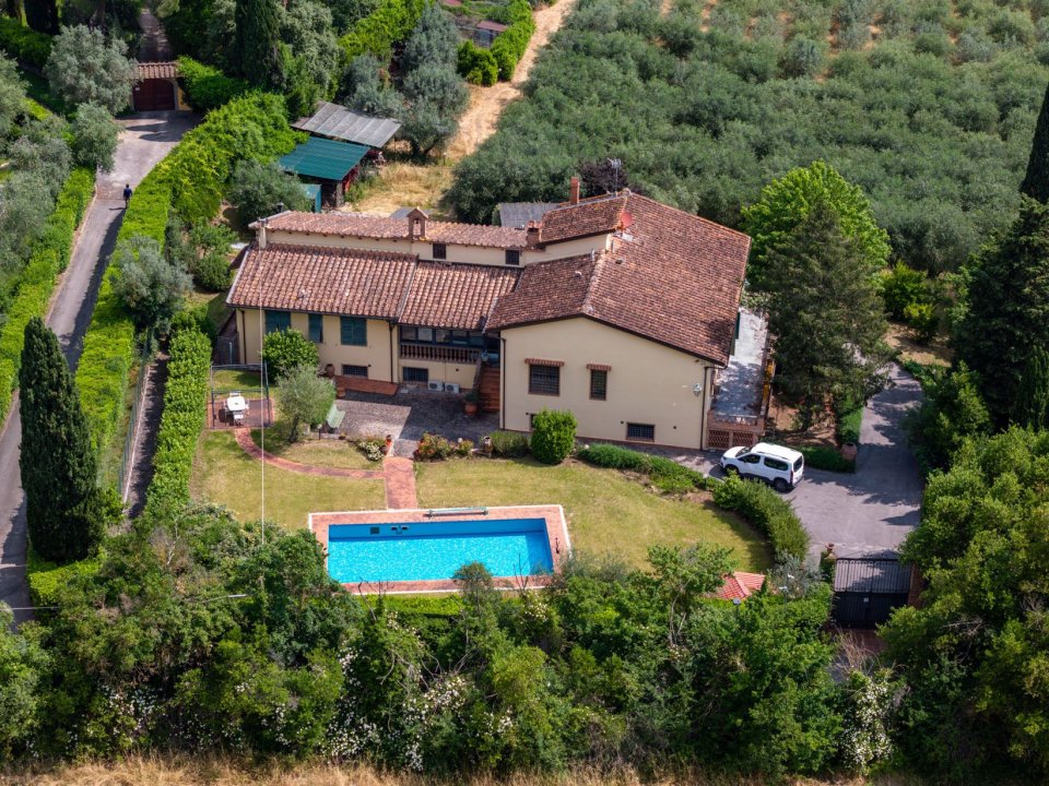 Se vende villa in zona tranquila Firenze Toscana foto 1