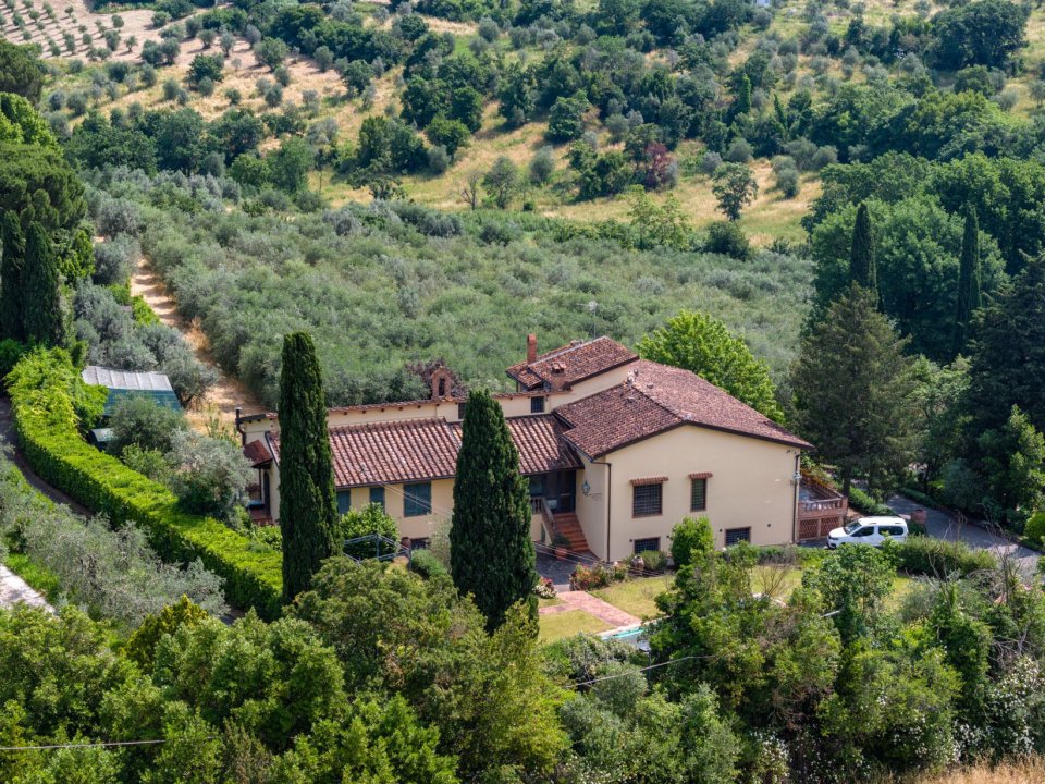 Se vende villa in zona tranquila Firenze Toscana foto 19