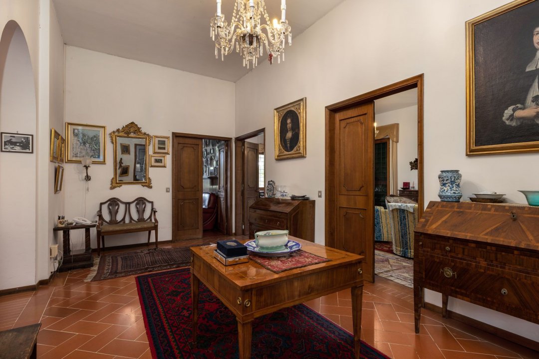 Se vende villa in zona tranquila Firenze Toscana foto 23