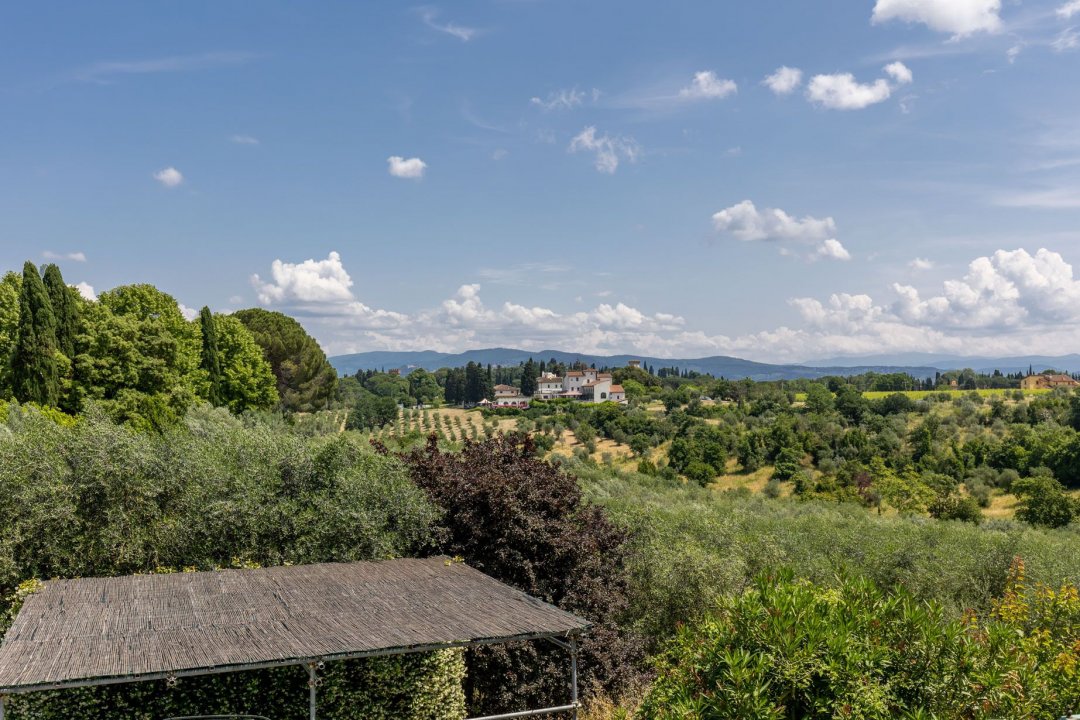 Se vende villa in zona tranquila Firenze Toscana foto 38