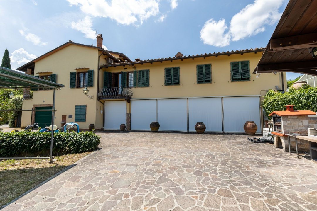 Se vende villa in zona tranquila Firenze Toscana foto 40