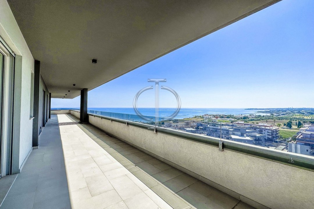 A vendre penthouse by the mer Trani Puglia foto 9
