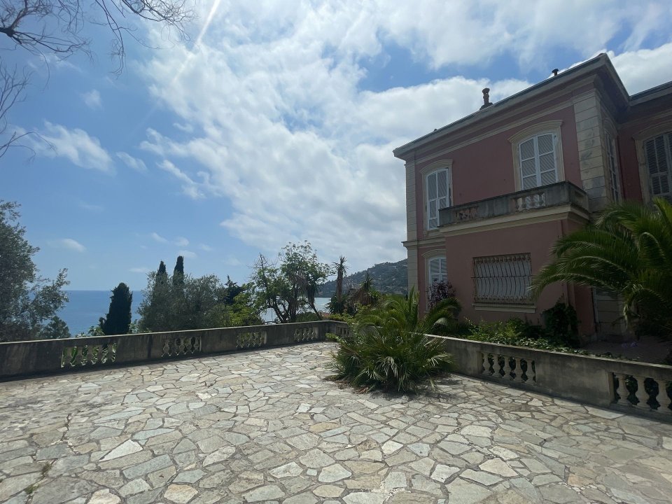 Se vende villa by the mar Ventimiglia Liguria foto 9