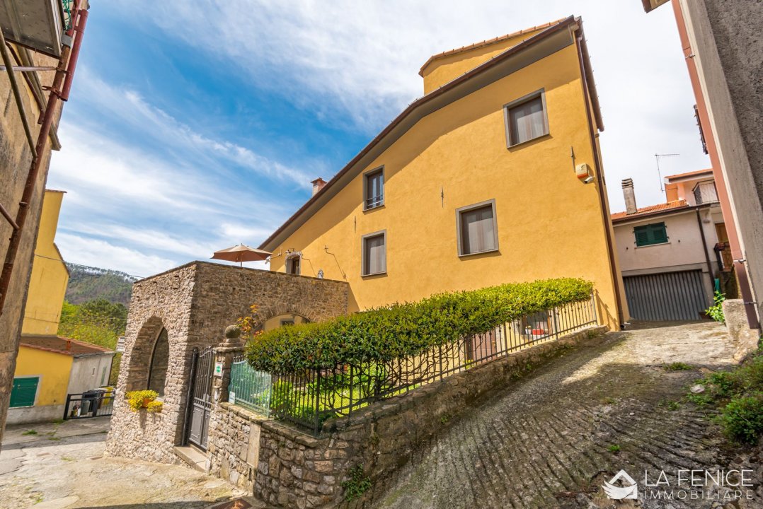 Se vende villa in zona tranquila Beverino Liguria foto 63