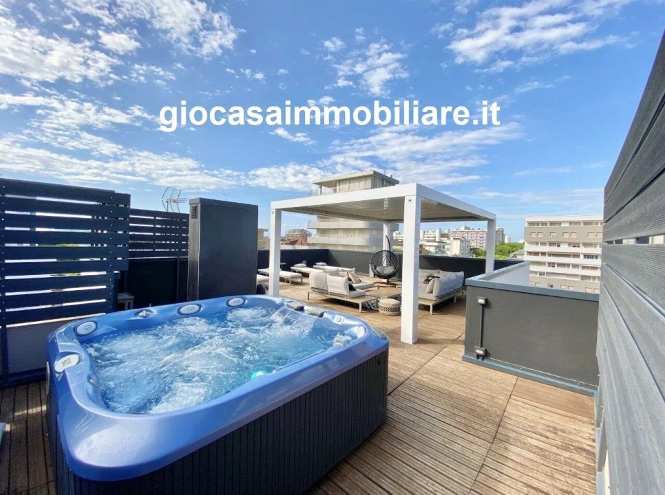 For sale penthouse by the sea Lignano Sabbiadoro Friuli-Venezia Giulia foto 7