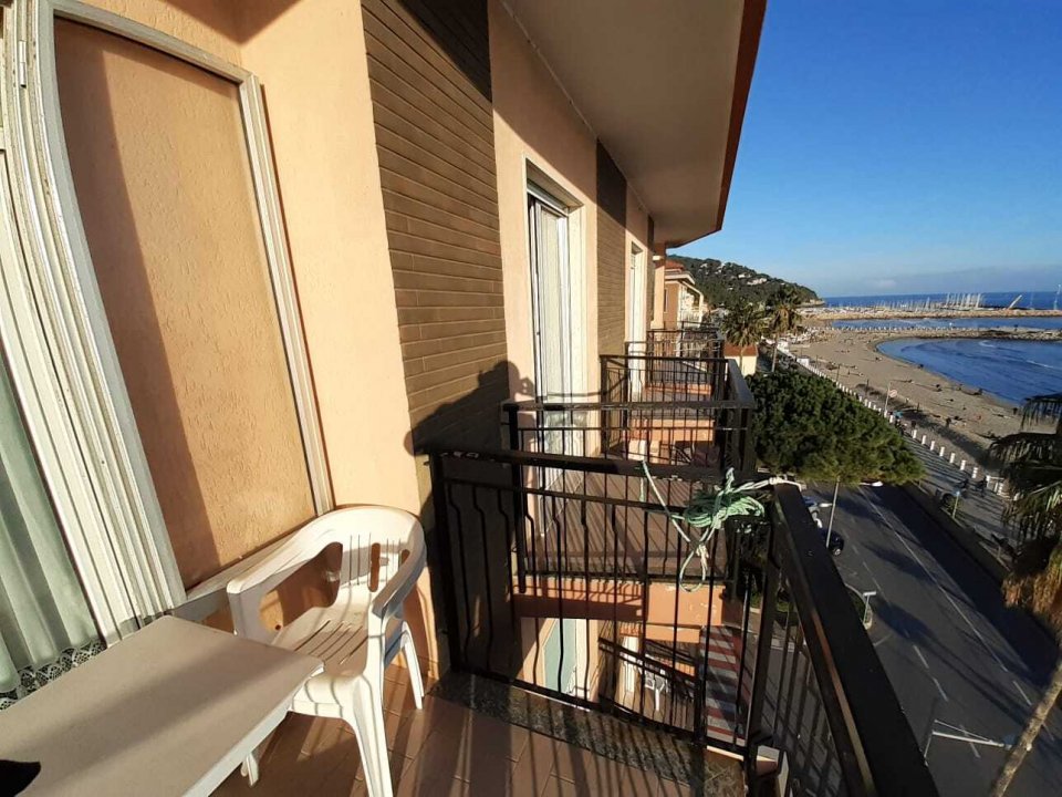 For sale penthouse by the sea Andora Liguria foto 7