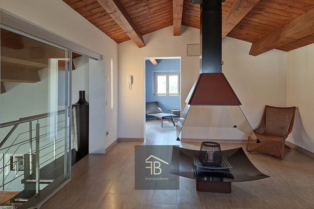 A vendre villa in zone tranquille Pesaro e Urbino Marche foto 4