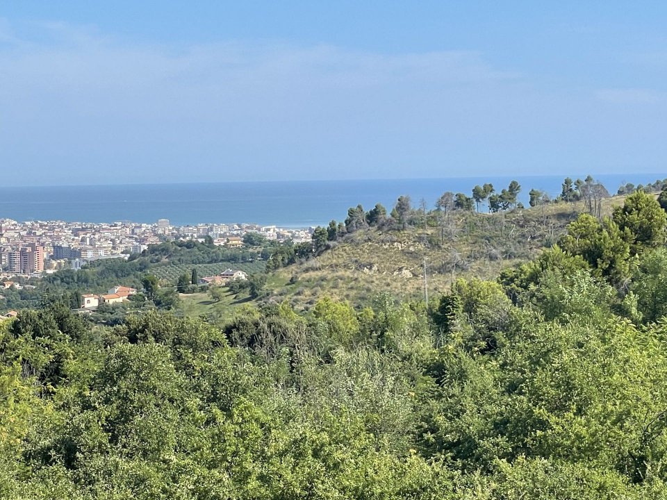 Se vende villa in zona tranquila Pescara Abruzzo foto 10