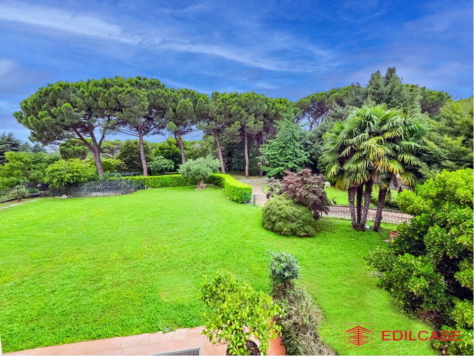 A vendre villa in zone tranquille Carate Brianza Lombardia foto 15
