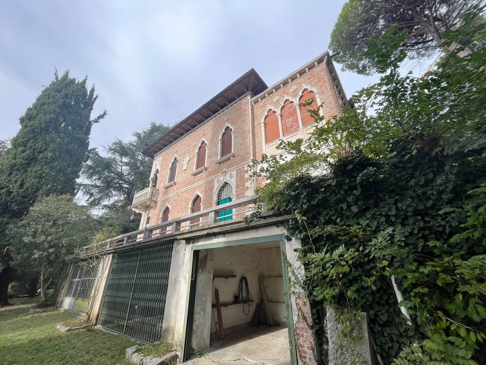 Se vende villa in zona tranquila Asolo Veneto foto 4
