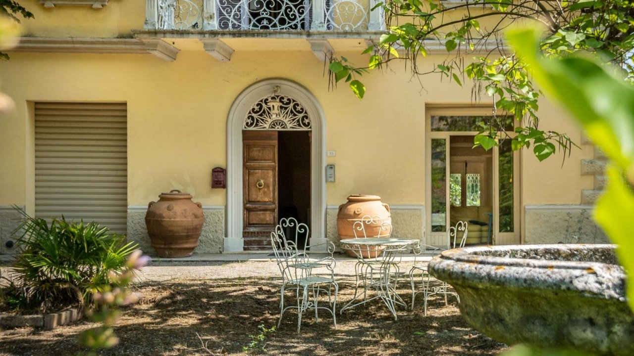 A vendre villa in ville Cetona Toscana foto 10