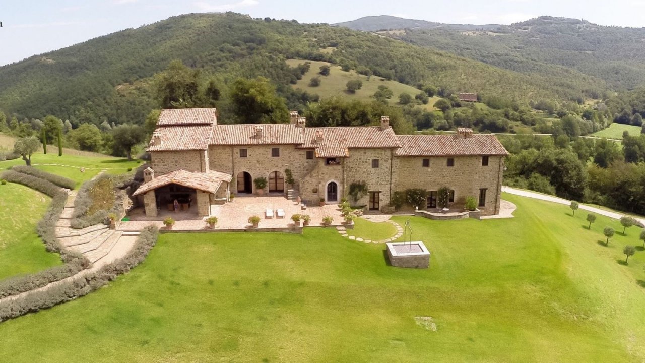 A vendre villa in  Lisciano Niccone Umbria foto 1