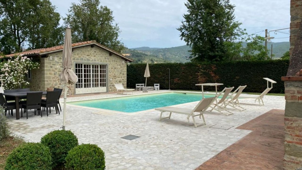 Se vende villa in campo Cortona Toscana foto 16