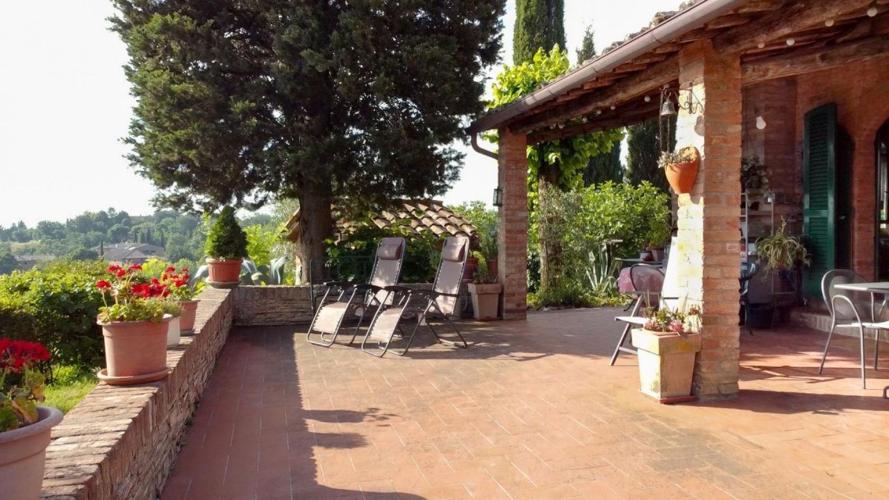 Se vende villa in campo Siena Toscana foto 5