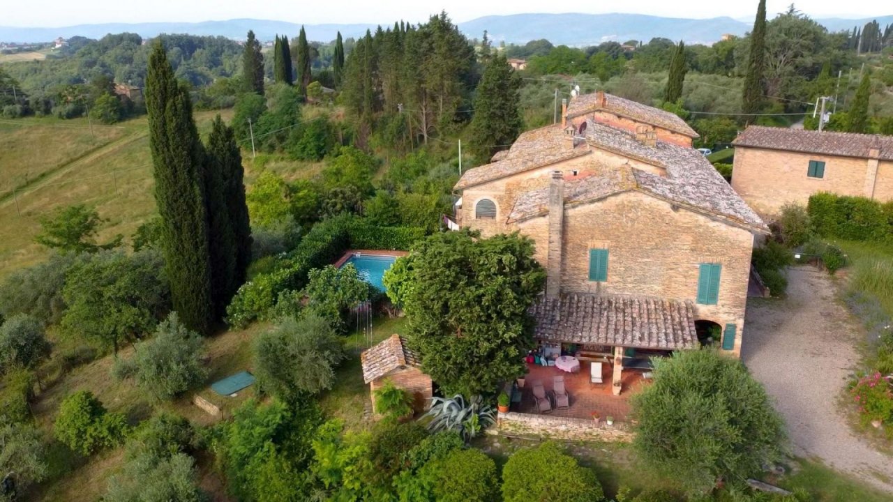 Se vende villa in campo Siena Toscana foto 14
