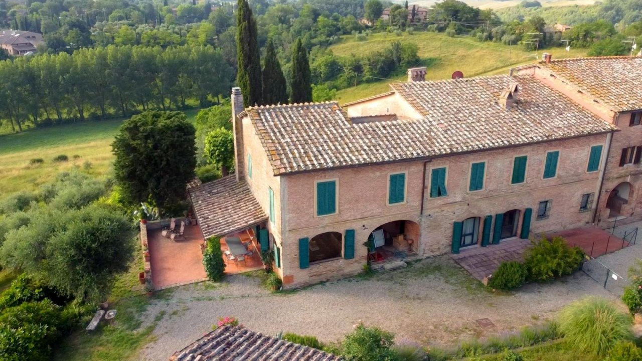Se vende villa in campo Siena Toscana foto 11