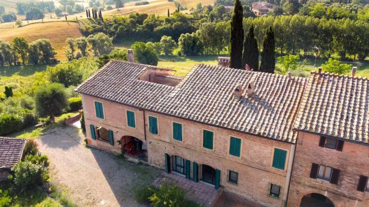 Zu verkaufen villa in landschaft Siena Toscana foto 12