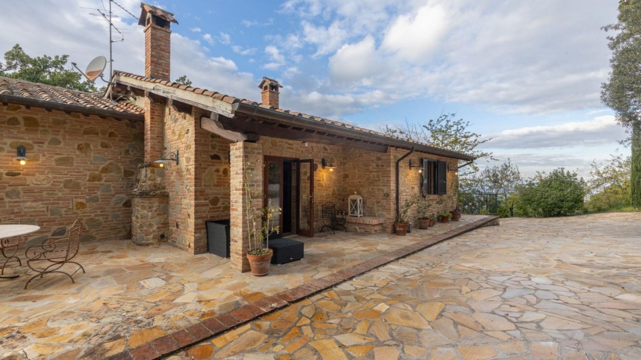 A vendre villa in zone tranquille Montepulciano Toscana foto 1