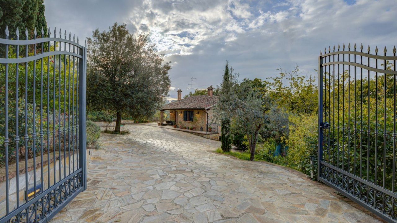 A vendre villa in zone tranquille Montepulciano Toscana foto 11
