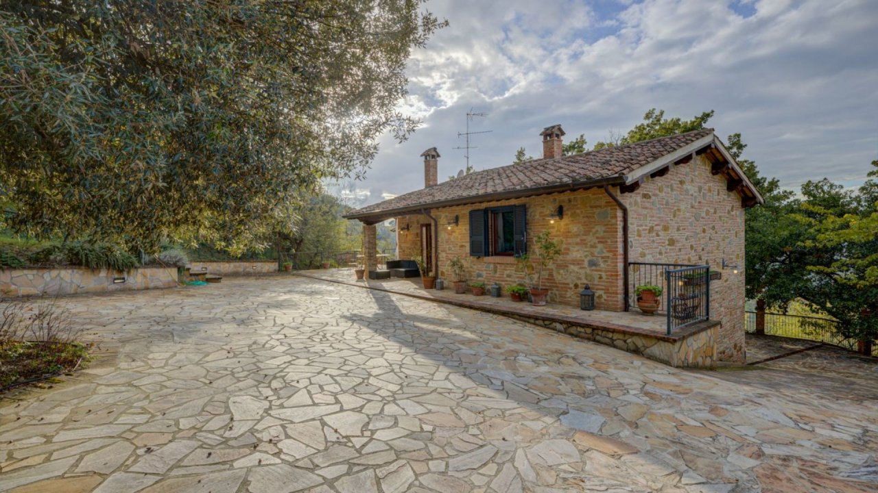 Se vende villa in zona tranquila Montepulciano Toscana foto 12