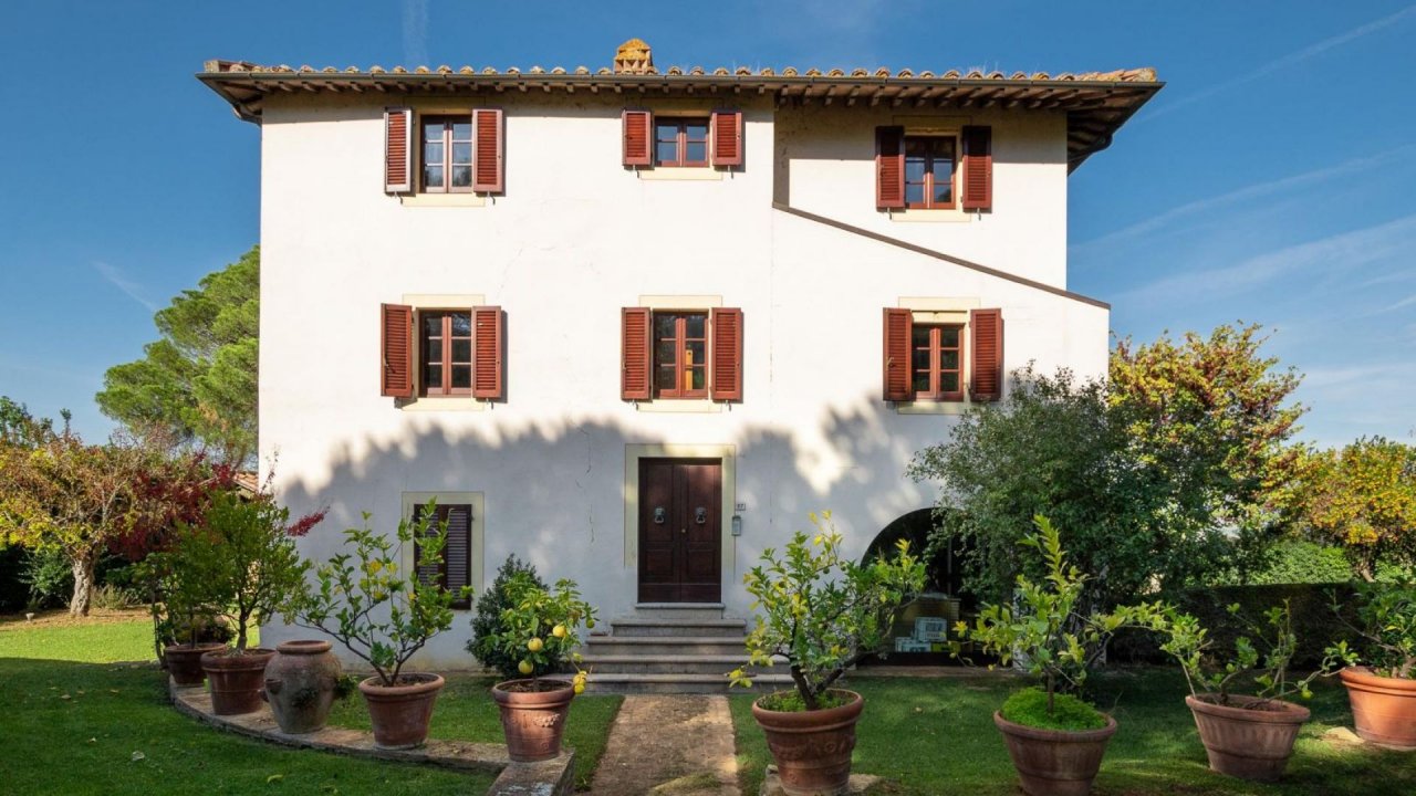 Se vende villa in  Paciano Umbria foto 1