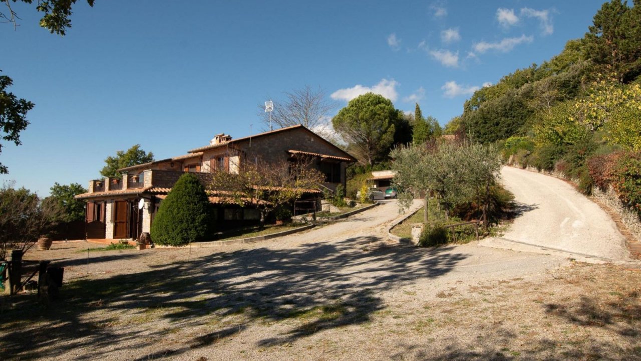 Se vende villa in  Lisciano Niccone Umbria foto 5