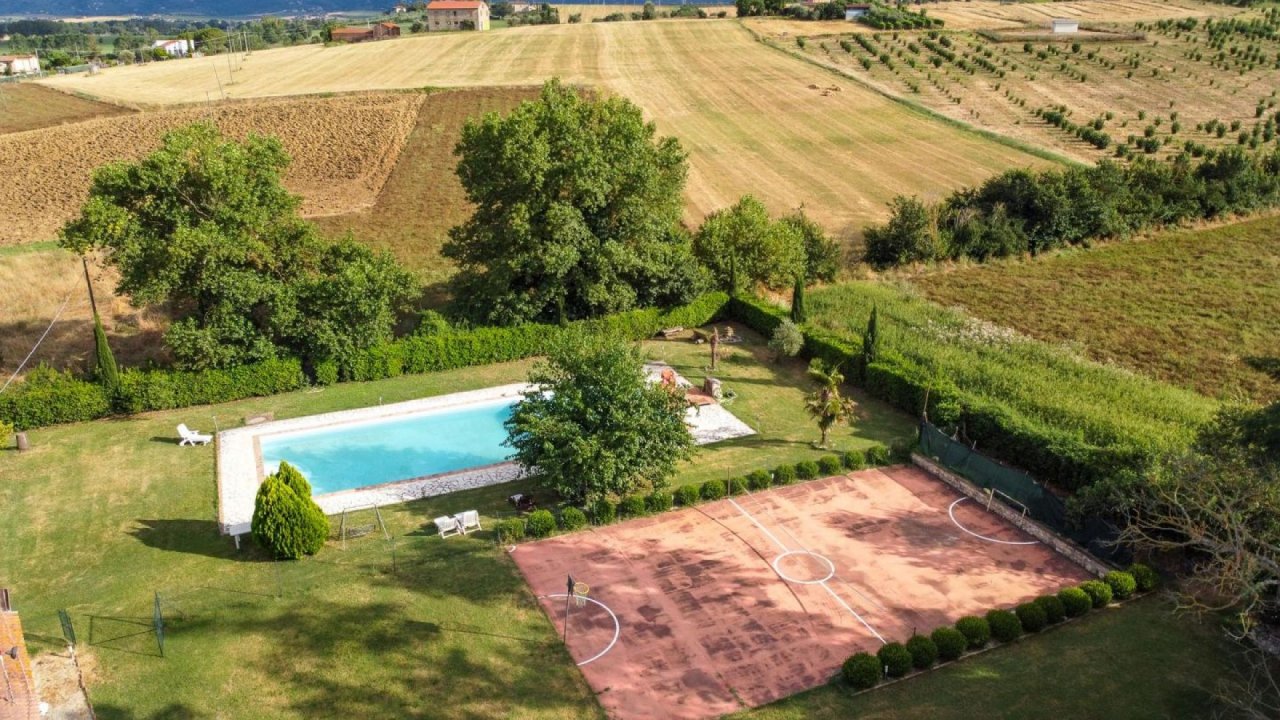 For sale villa in  Castiglione del Lago Umbria foto 17
