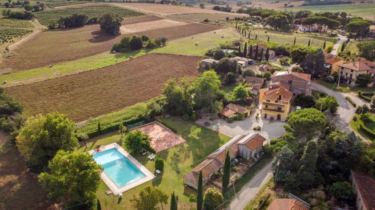For sale villa in  Castiglione del Lago Umbria foto 1