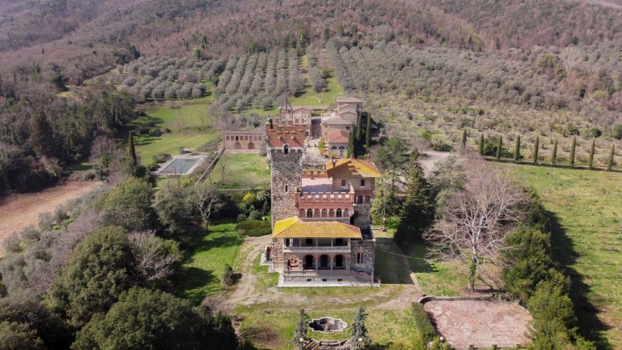 Se vende villa in campo Bucine Toscana foto 11