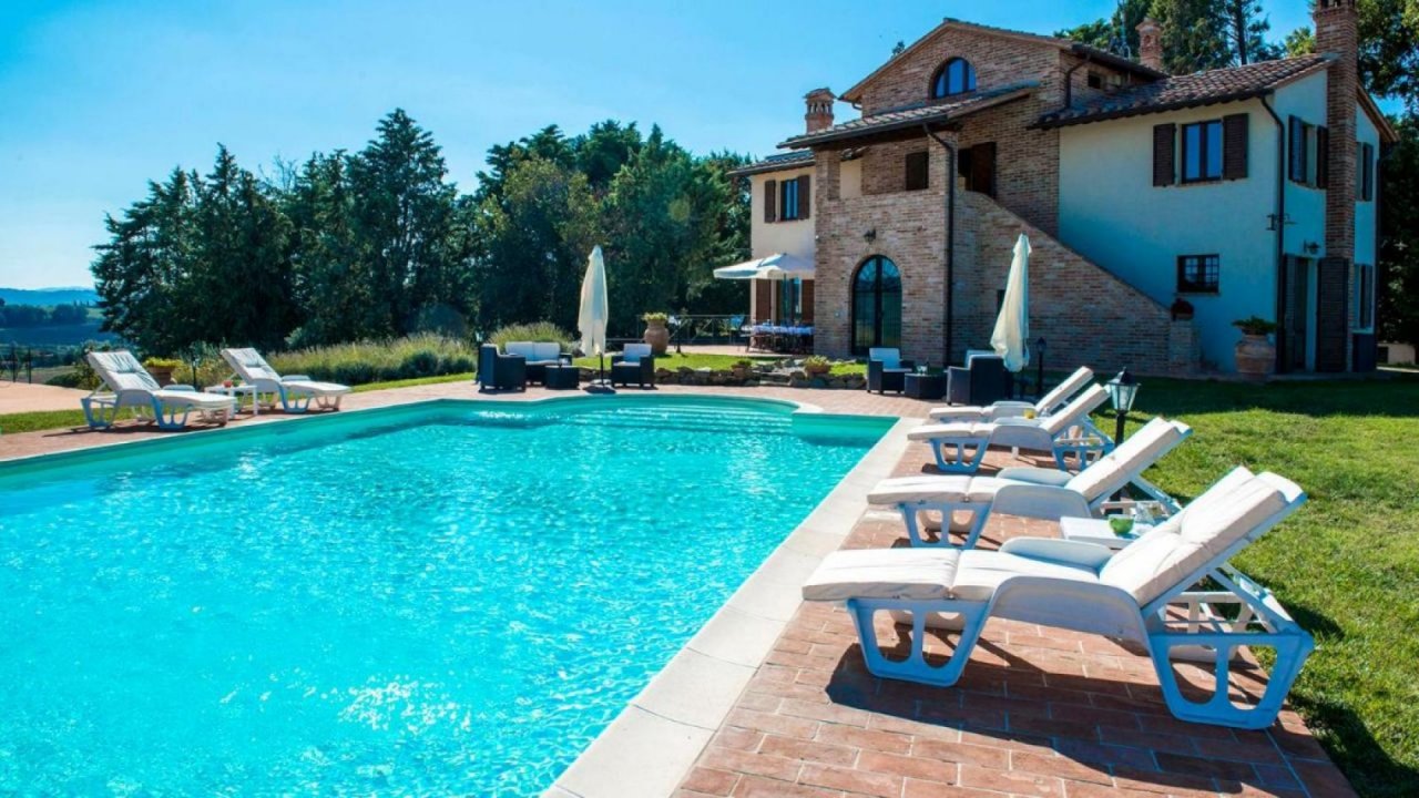 Se vende villa in  Castiglione del Lago Umbria foto 17