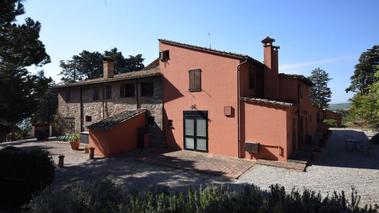 Se vende villa in  Castiglione del Lago Umbria foto 21