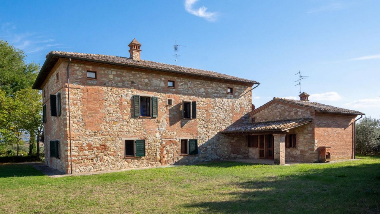Se vende villa in  Castiglione del Lago Umbria foto 12
