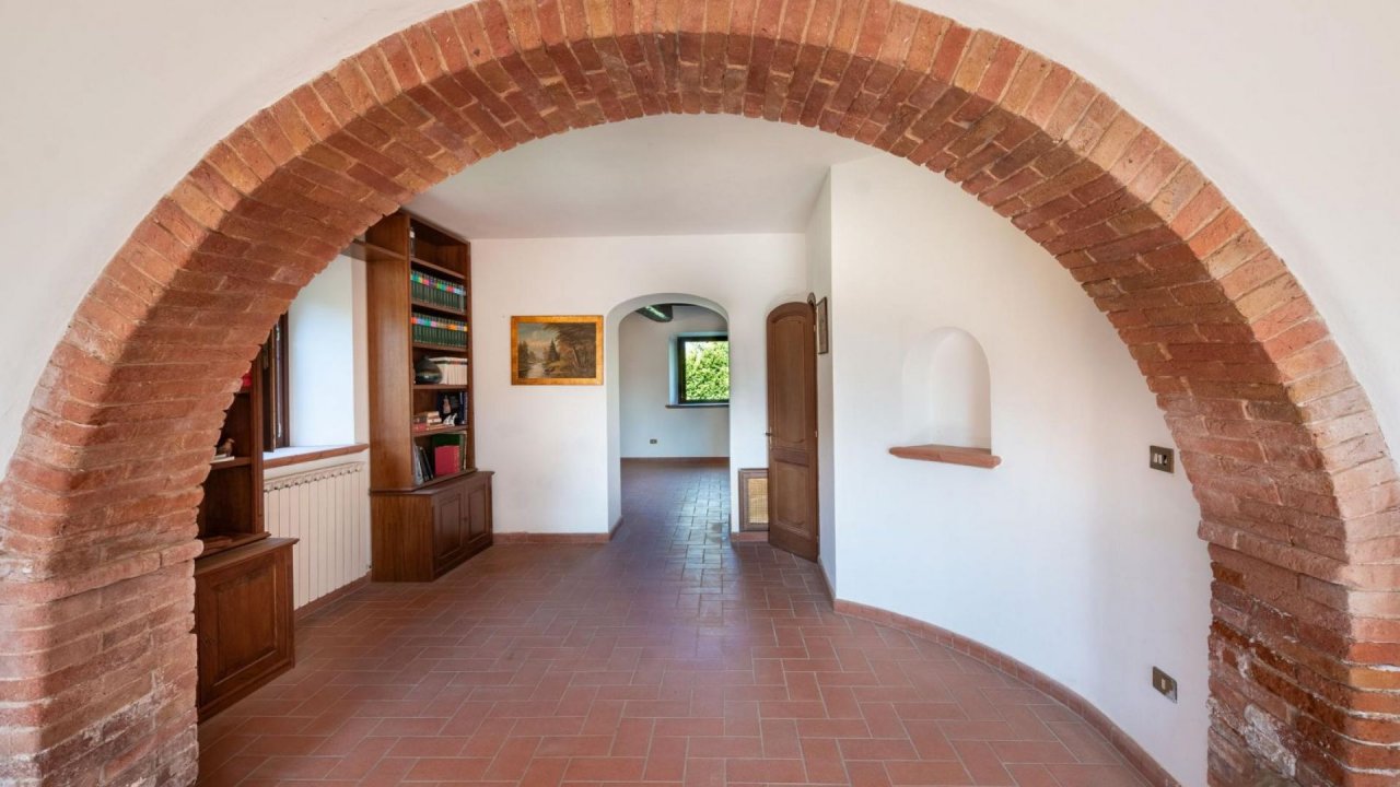 Se vende villa in  Castiglione del Lago Umbria foto 6