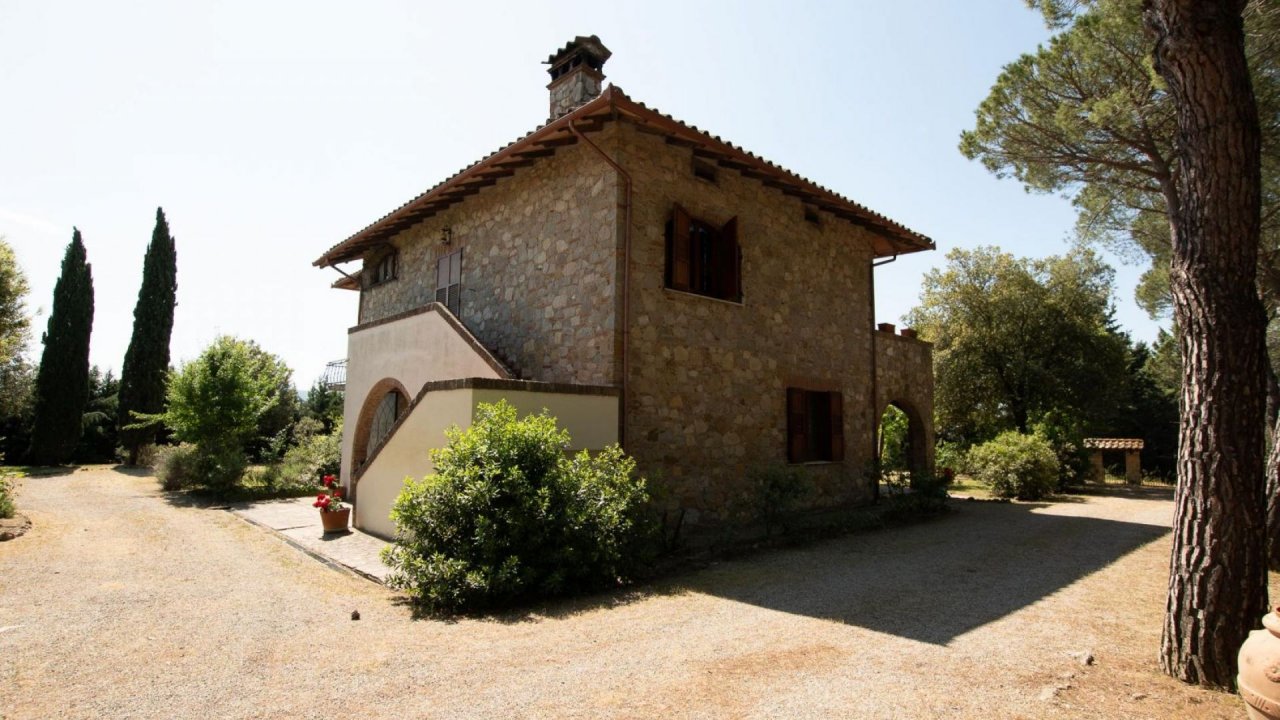 For sale villa in  Castiglione del Lago Umbria foto 4