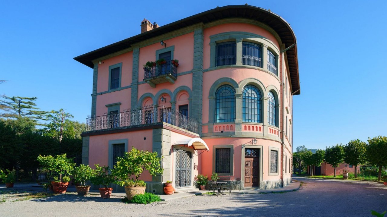 Se vende villa in  Cortona Toscana foto 1