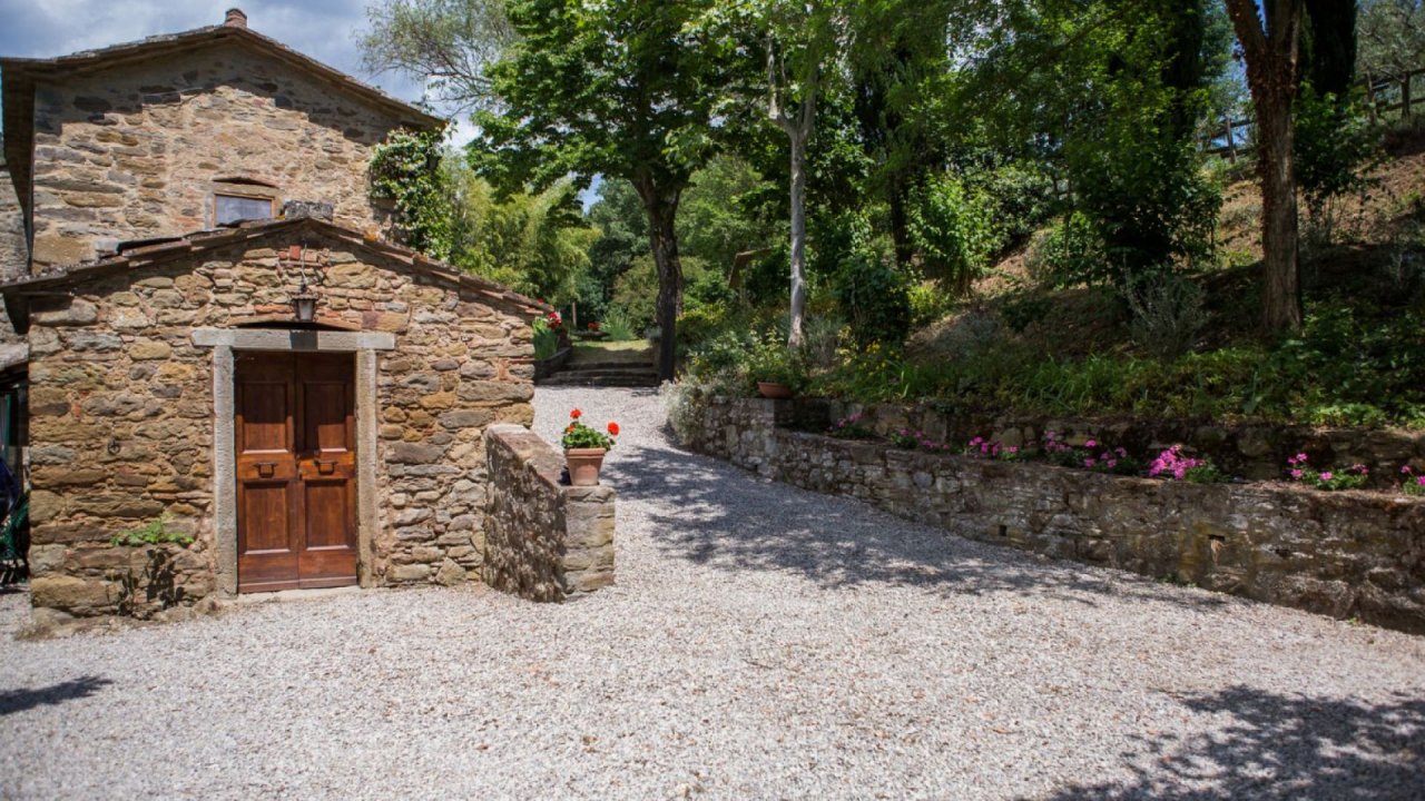 For sale cottage in countryside Cortona Toscana foto 14