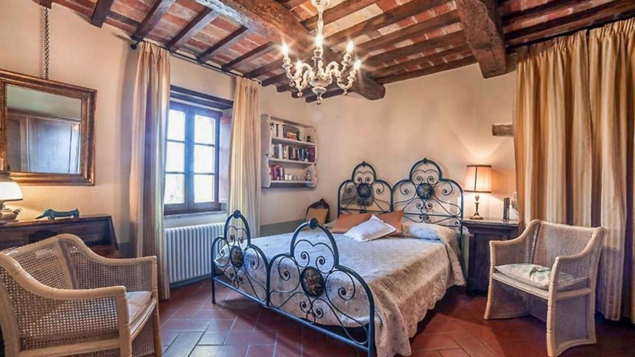 Se vende villa in  Passignano sul Trasimeno Umbria foto 3