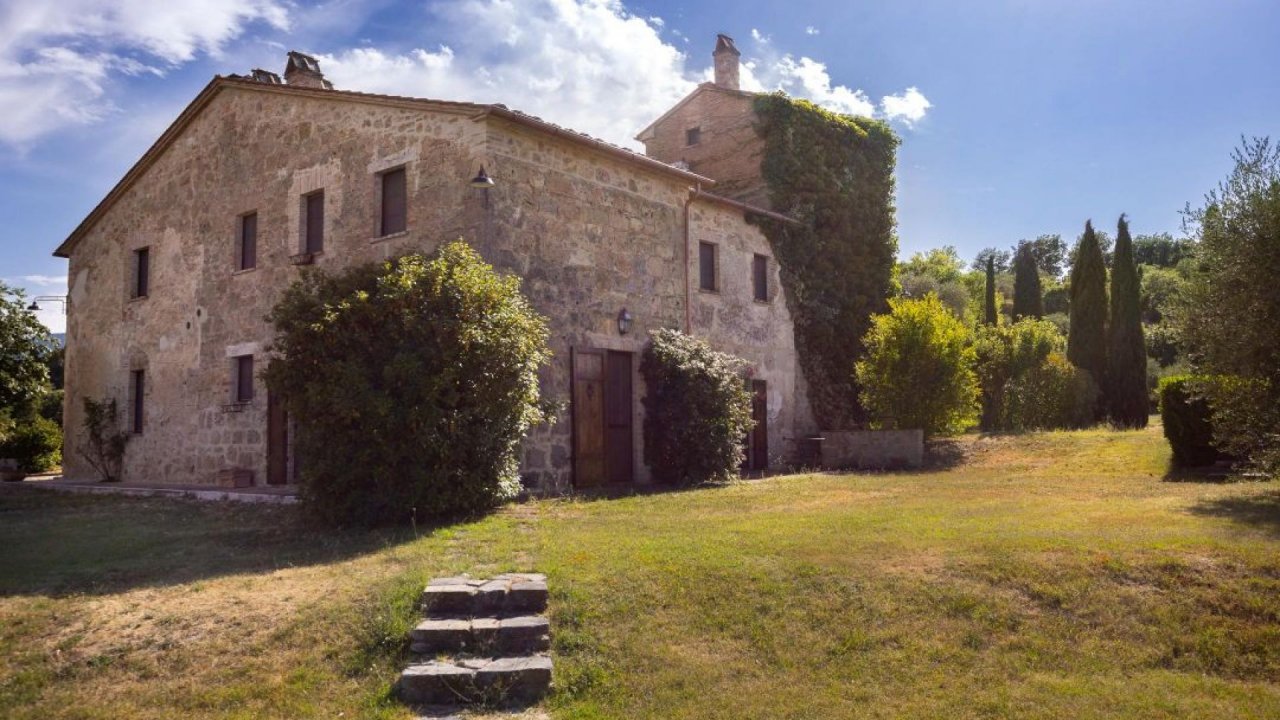 Se vende villa in  Sarteano Toscana foto 11