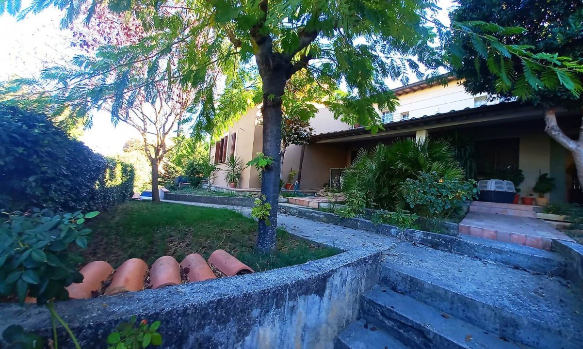 Zu verkaufen villa in stadt Foligno Umbria foto 3